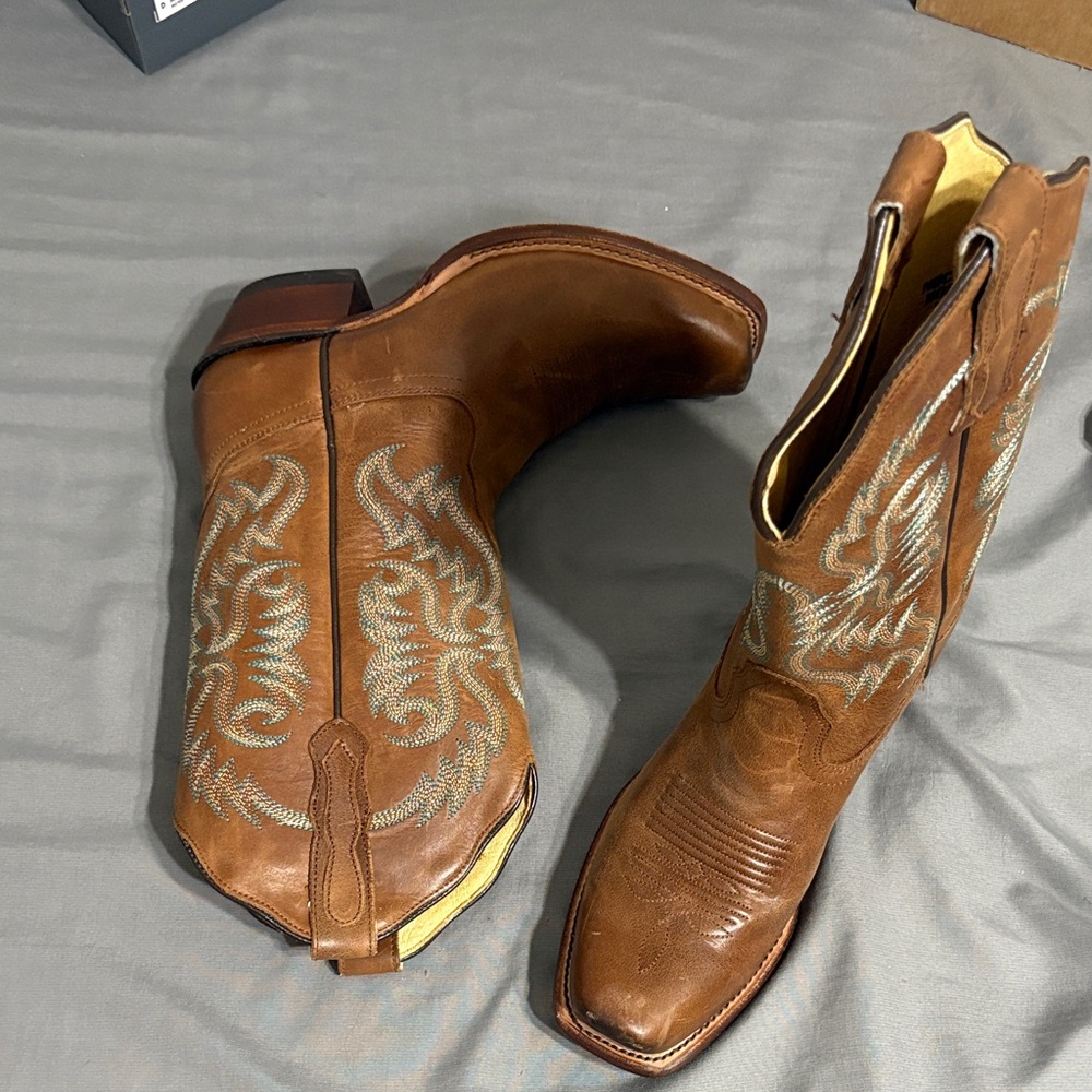 NOCONA Brown Western Leather Boots. SIZE 7. WORN ONES. - Picture 2 of 5